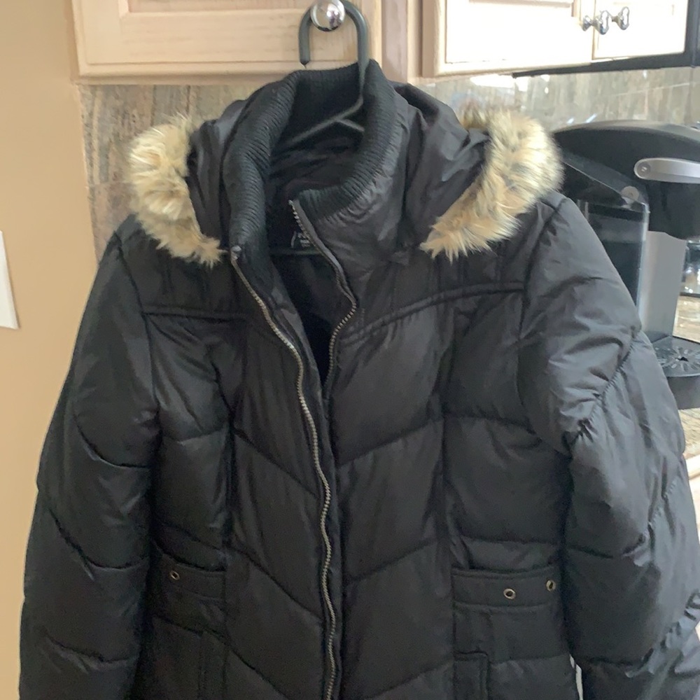 Woman’s winter coat - Picture 3 of 4